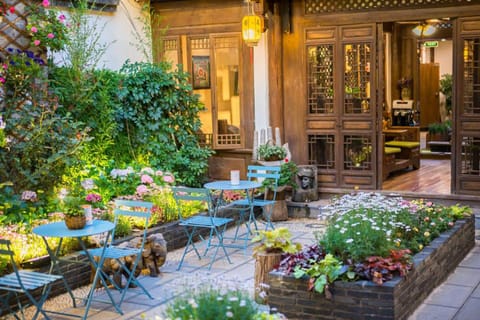 Garden, Garden view