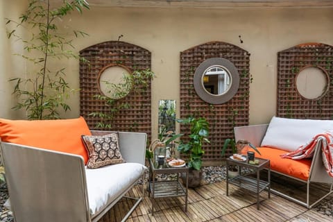 Patio, Seating area