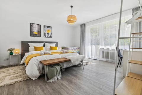 Bed, Photo of the whole room, Bedroom, cot, Family, flat iron, towels