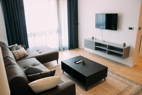 Communal lounge/ TV room, TV and multimedia, Living room, Seating area, Evening entertainment
