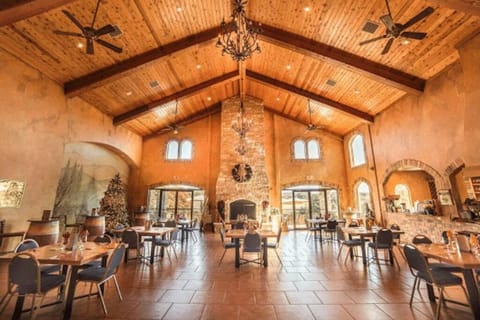 Longhorn Cabin near Hidden Falls with View Cabin in Lake Travis