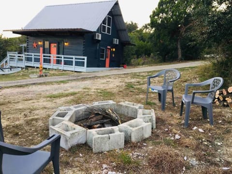 Longhorn Cabin near Hidden Falls with View Cabin in Lake Travis