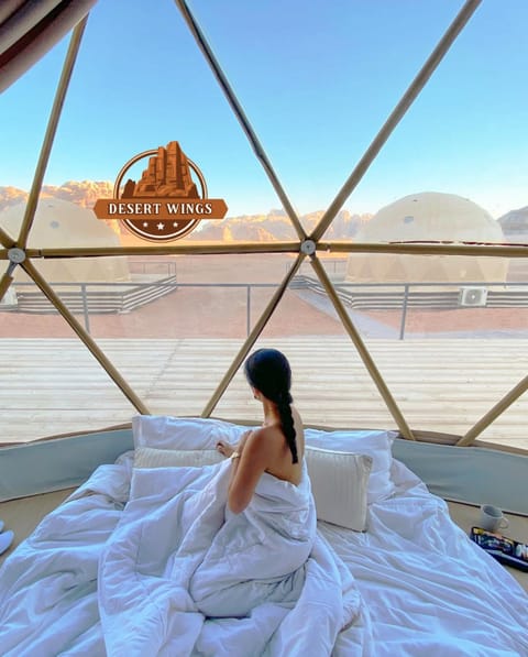 Bed, Natural landscape, Photo of the whole room, Bedroom, Mountain view