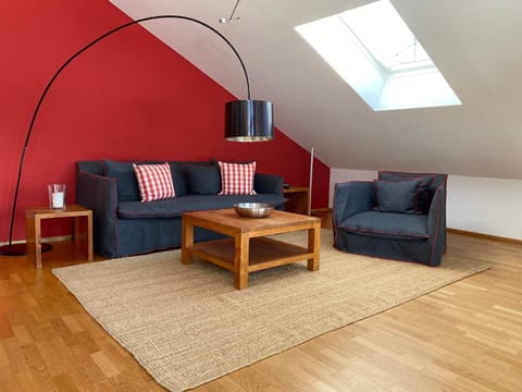 Living room, Photo of the whole room