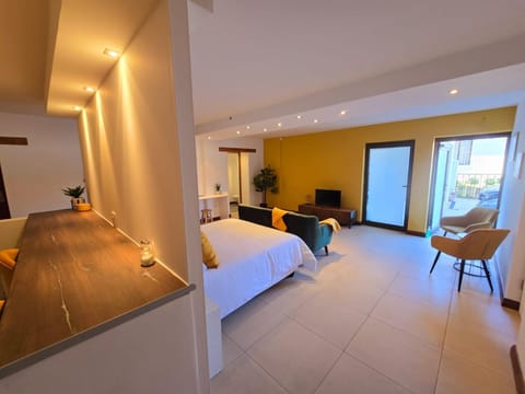 Photo of the whole room, Seating area, Bedroom