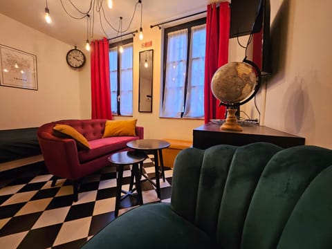 Living room, Lounge or bar