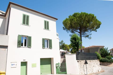 Property building, Street view