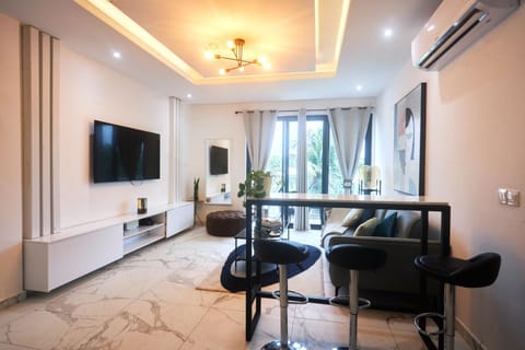 TV and multimedia, Living room, Dining area, air conditioner
