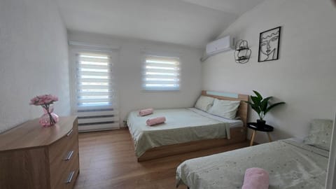 Property Sim-Vlae Apartment in Skopje