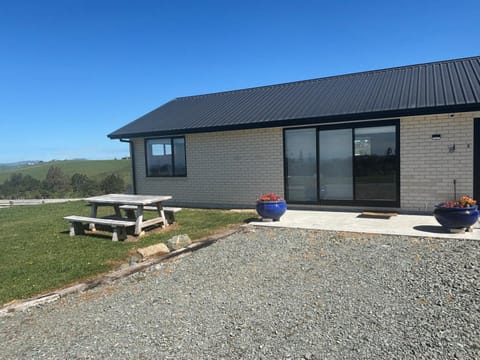 Driftwood Apartment in Te Arai