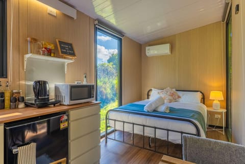 Bed, Kitchen or kitchenette