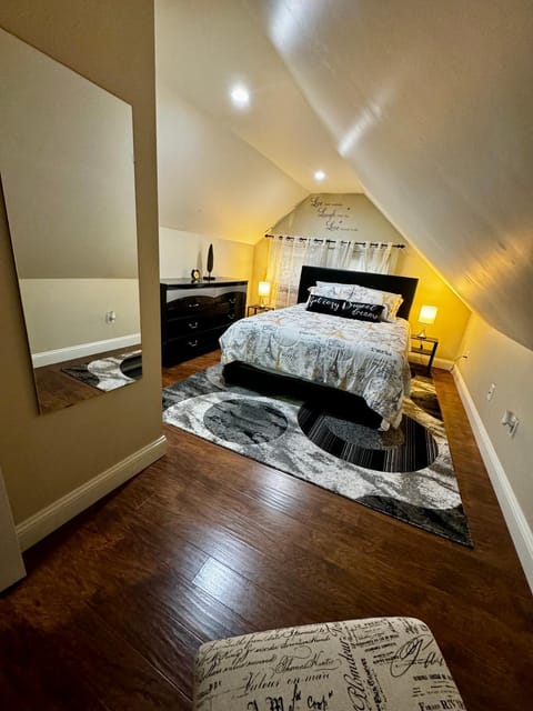 Bed, Bedroom