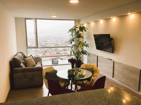 Communal lounge/ TV room, TV and multimedia, Living room, Seating area, Dining area, Evening entertainment