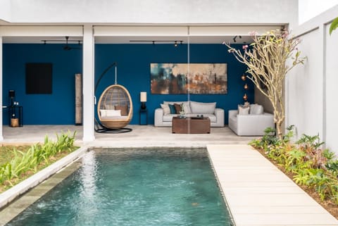 Living room, Swimming pool