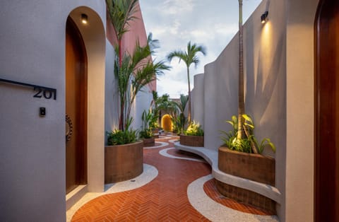 Property building, Day, Garden, Garden view
