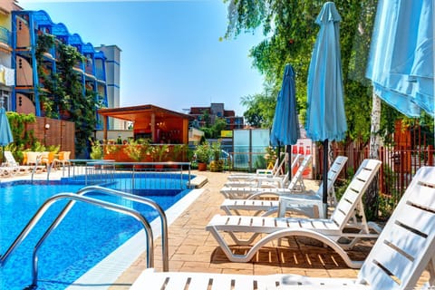 Pool view, Swimming pool