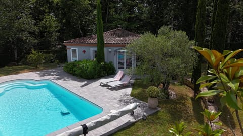 Garden view, Swimming pool, sunbed