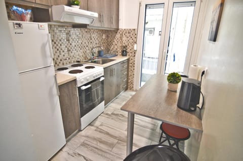 Kitchen or kitchenette, oven, pet friendly, stove, toaster, kitchen