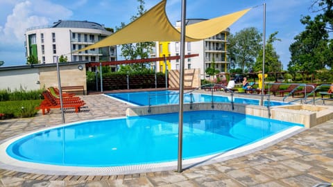 Garden, Swimming pool