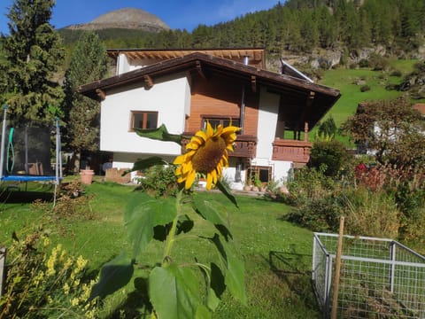 Garden, Garden