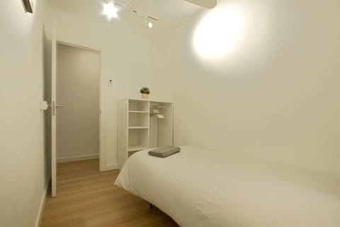 Lovely and cozy apartments near Barcelona Apartment in L'Hospitalet de Llobregat