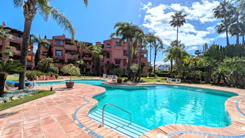 Day, Garden, Garden view, Pool view, Swimming pool, sunbed