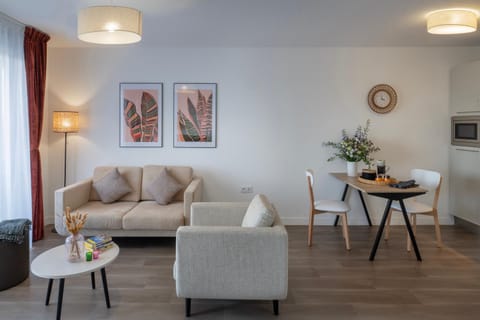 Living room, Seating area, Dining area