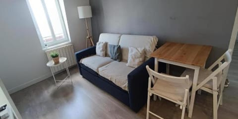 Home Sweet Home Apartment in Aubervilliers
