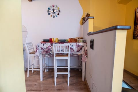 Seating area, Breakfast, kitchen