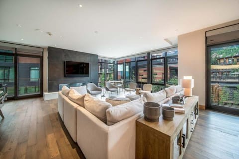 One Snowmass West 503 by Snowmass Mountain Lodging Apartment in Snowmass Village