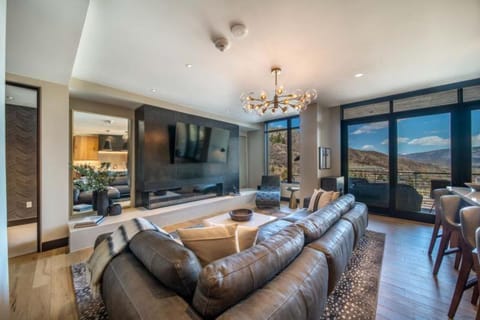 One Snowmass East 303 by Snowmass Mountain Lodging Apartment in Snowmass Village