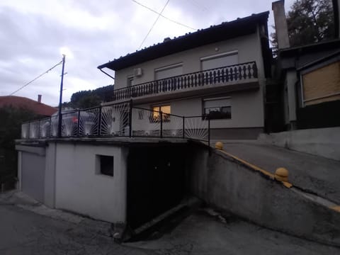 Property building, Neighbourhood, Street view
