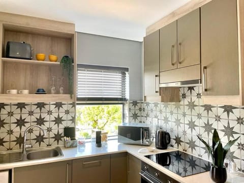 Luxury at The Den Apartment in Stellenbosch