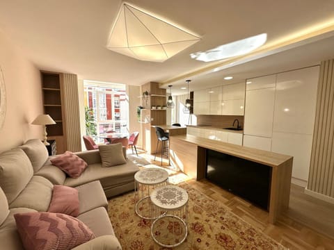 Kitchen or kitchenette, Living room