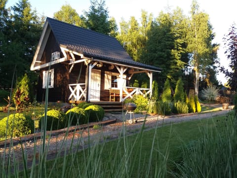 Black&White-Cherry Nature lodge in West Pomeranian Voivodeship, Poland