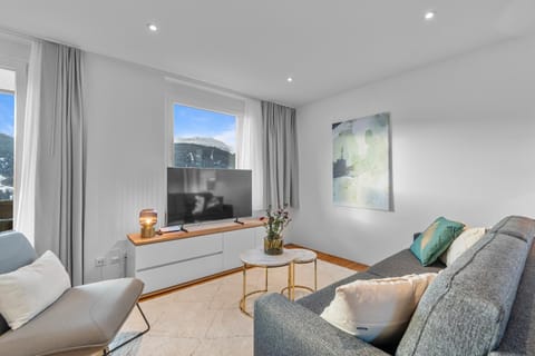 Perfekte Aussicht mit Poolbereich in Skiregion Apartment in Canton of Grisons