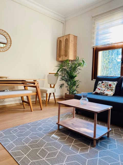 Seating area, Bedroom