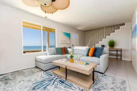 Seaside Serenity Stunning Oceanfront Retreat House in Sunset Cliffs