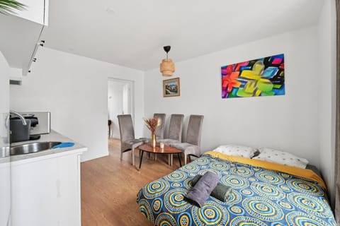 5 persons apartment Montparnasse Apartment in Paris