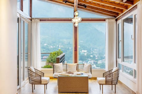 Patio, Day, View (from property/room), Balcony/Terrace, Living room, Seating area, Dining area, Mountain view