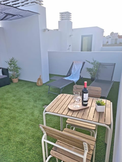 Off site, Balcony/Terrace, Dining area