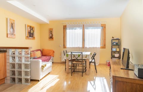 TV and multimedia, Photo of the whole room, Dining area