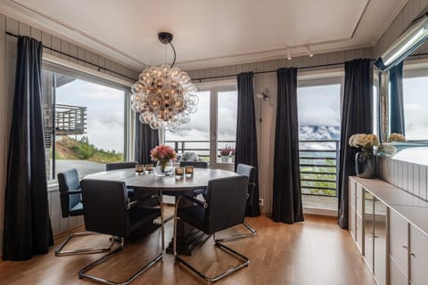 View (from property/room), View (from property/room), Dining area