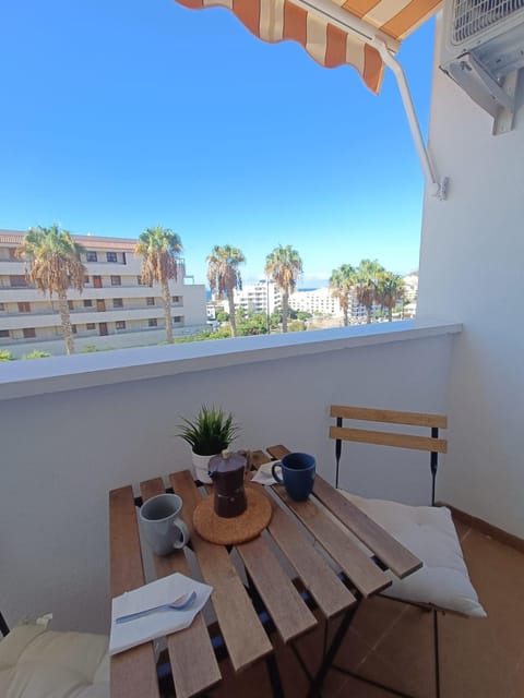 Day, View (from property/room), Balcony/Terrace, Dining area, Sea view