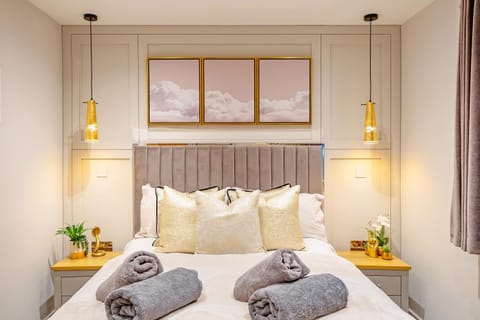 Two Bed Home in Portishead House in Portishead