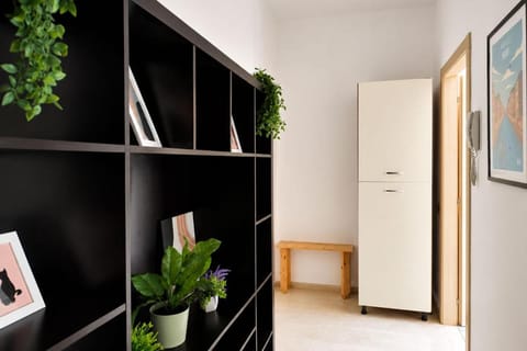 Photo of the whole room, Decorative detail, wardrobe