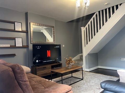 Communal lounge/ TV room, Living room
