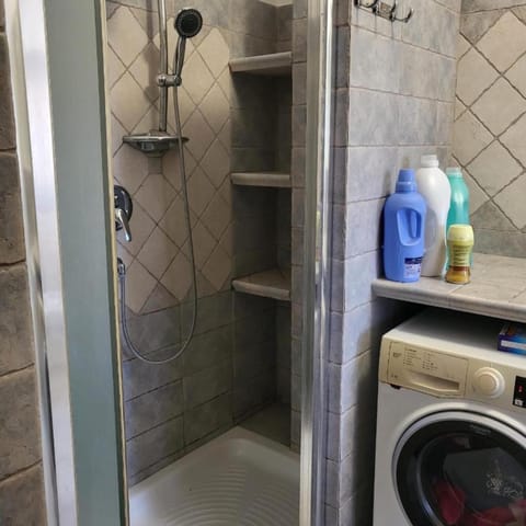 Bathroom, Living room