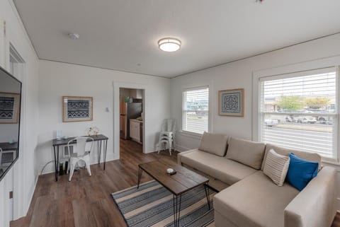 #StayInMyDistrict Bluebird Cottage Coos Bay House in Coos Bay