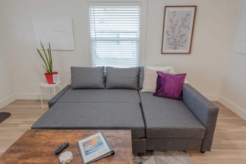 #StayInMyDistrict Coos Bay Primrose Cottage House in Coos Bay